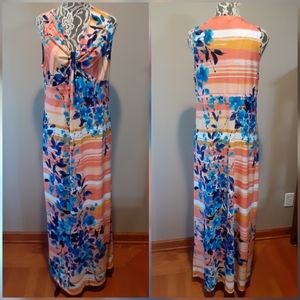 Gorgeous Maxi Dress by New Directions ⚘⚘